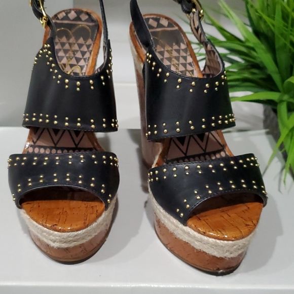Jessica Simpson Women's Leather Wedges Size 7.5M - Picture 3 of 6